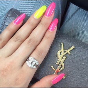 Glamorous Fashion Ring